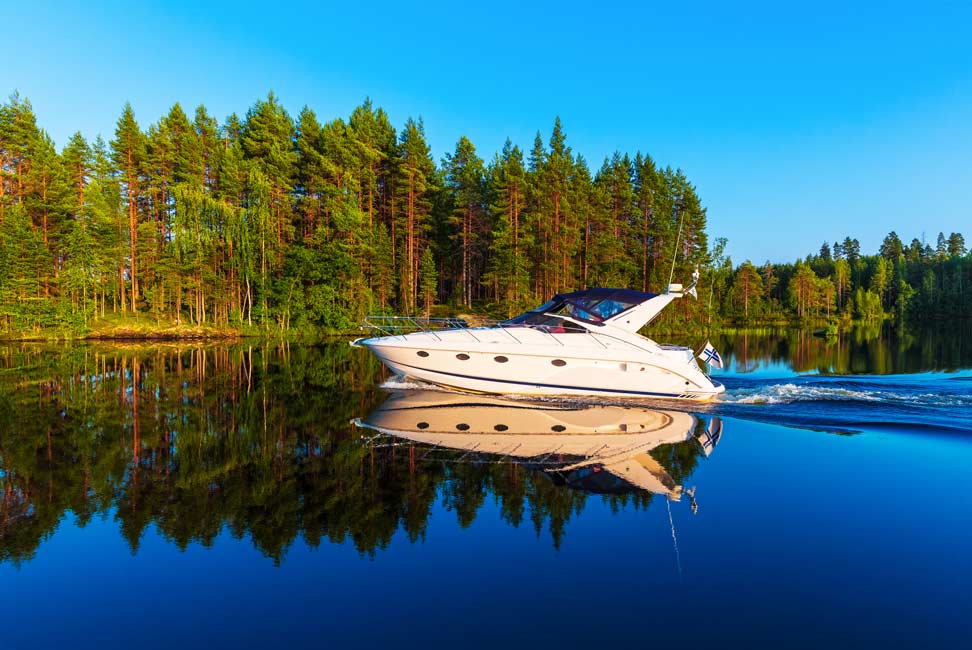 Finland-Teijo-boat-sailing-972x650