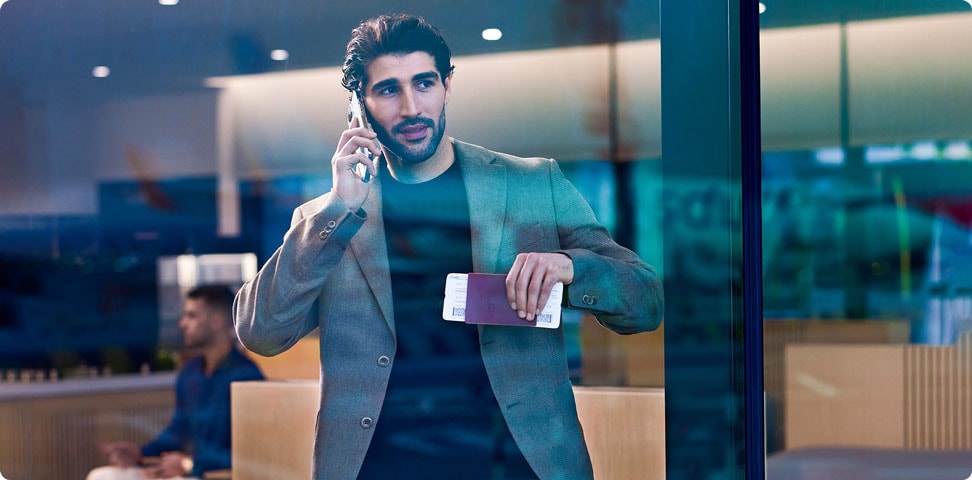 flydubai-BusinessClassLounge-stay-connected