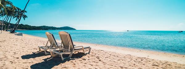 Tropical Beach - Sea With Chair - Blue Sky - flydubai